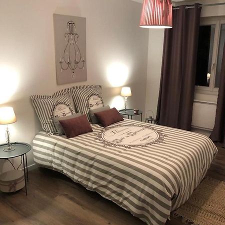 Logement A Brive Proche Centre-Ville Et Campagne - Climatisation, Wifi, Coin Exterieur Et Parking Prives エクステリア 写真