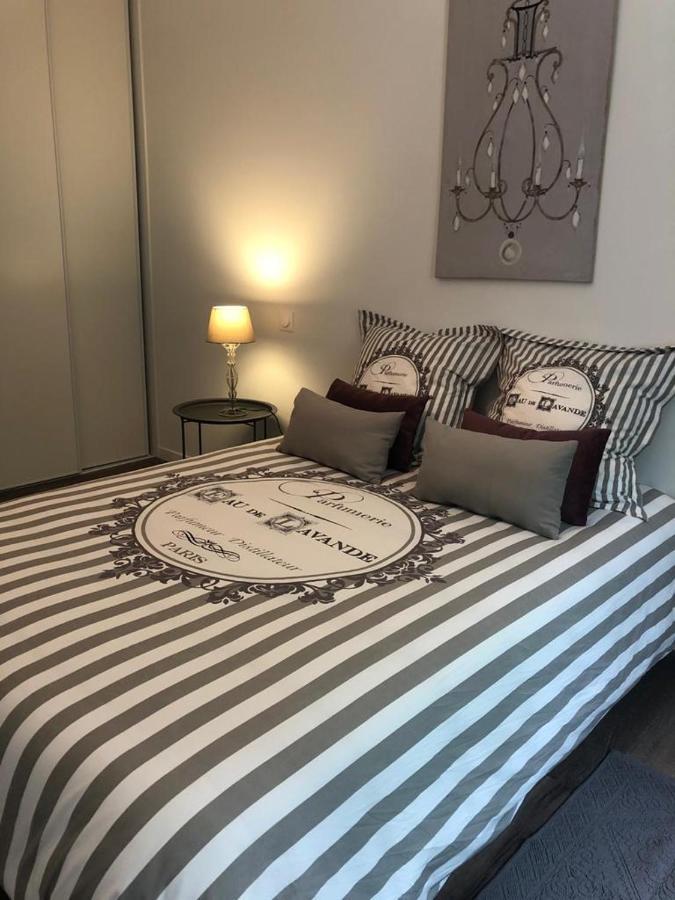 Logement A Brive Proche Centre-Ville Et Campagne - Climatisation, Wifi, Coin Exterieur Et Parking Prives エクステリア 写真