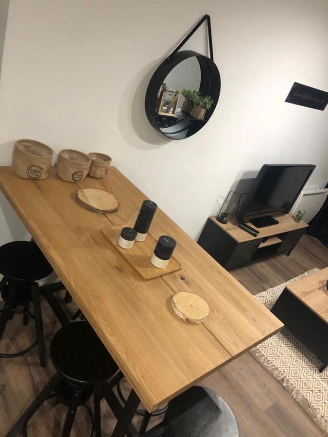 Logement A Brive Proche Centre-Ville Et Campagne - Climatisation, Wifi, Coin Exterieur Et Parking Prives エクステリア 写真